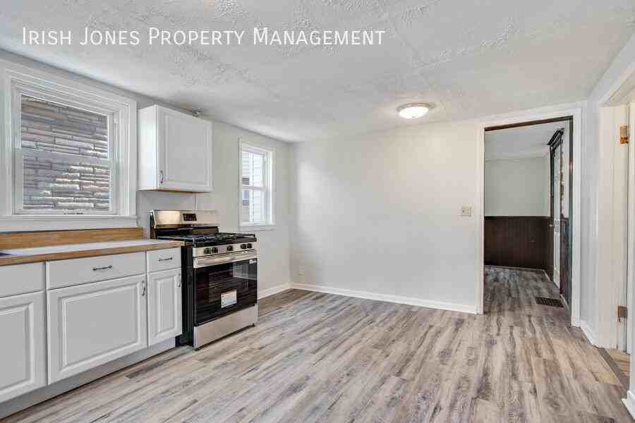 935 Niagara St #1FRONTFL1 - Photo 4 of 16