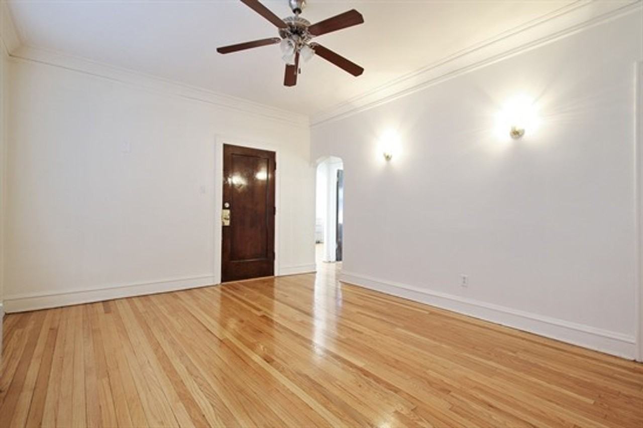 9040 S Bishop - Photo 3 of 15