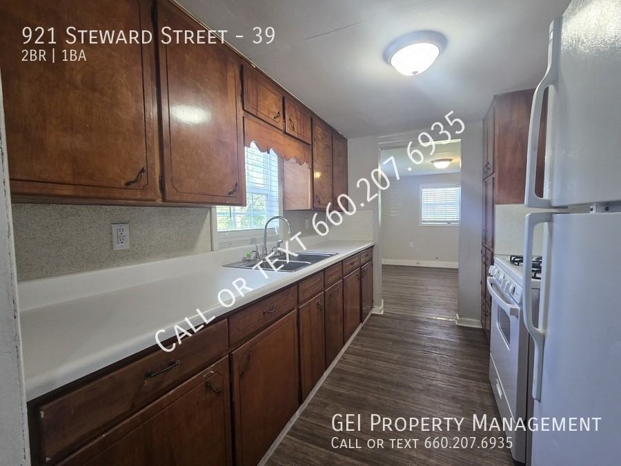 921 Steward St #39