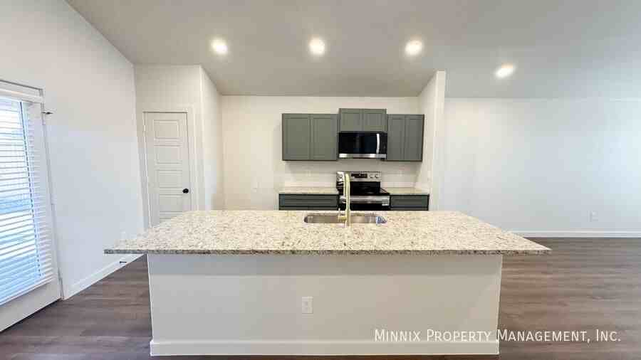 2127 Langford Ave - Photo 6 of 18