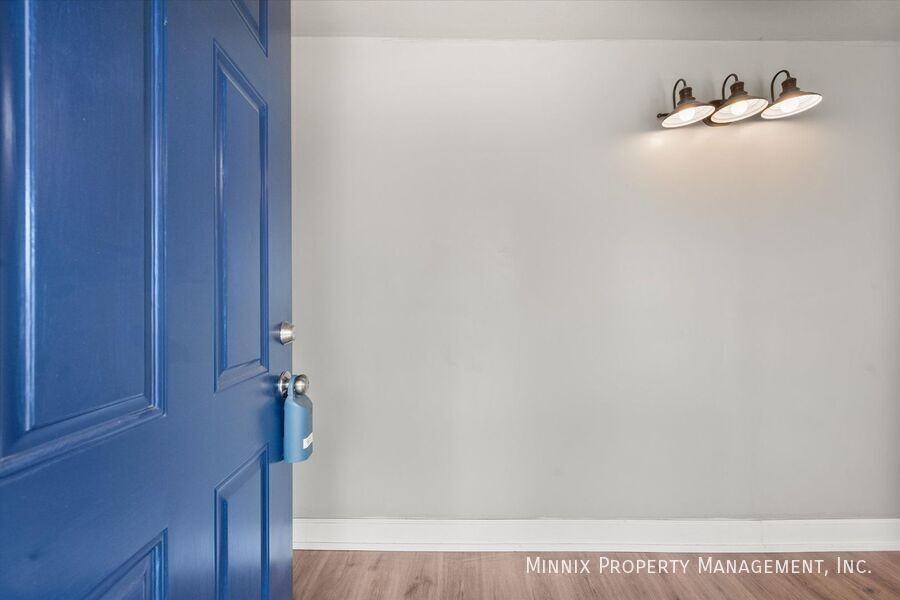 1302 Avenue E #1 - Photo 7 of 31