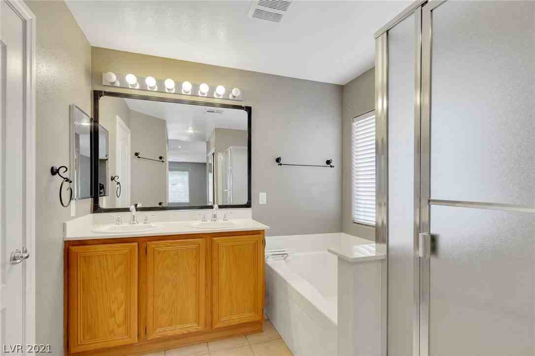 1048 Royal Skyline St #NA - Photo 6 of 14