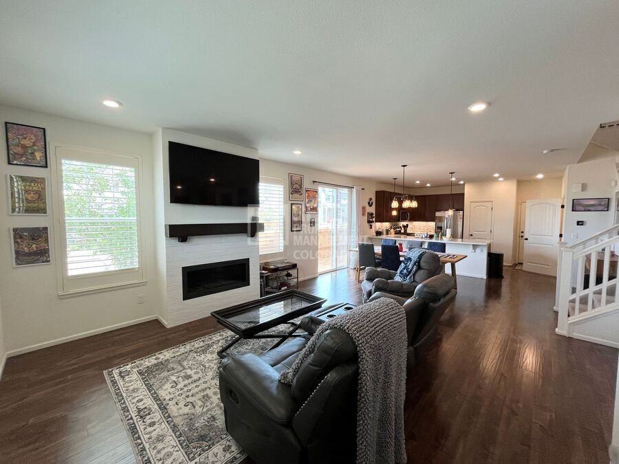5992 Central Park Blvd - Photo 4 of 19