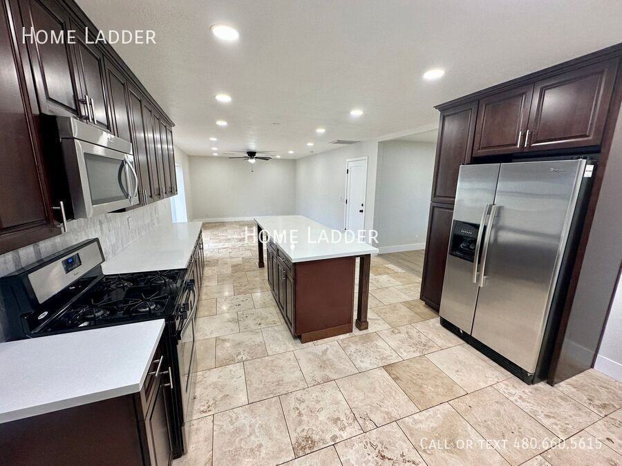 7243 E Roosevelt St - Photo 5 of 23