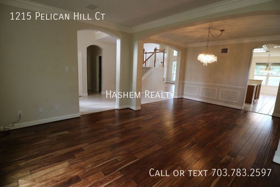 1215 Pelican Hill Ct - Photo 6 of 23