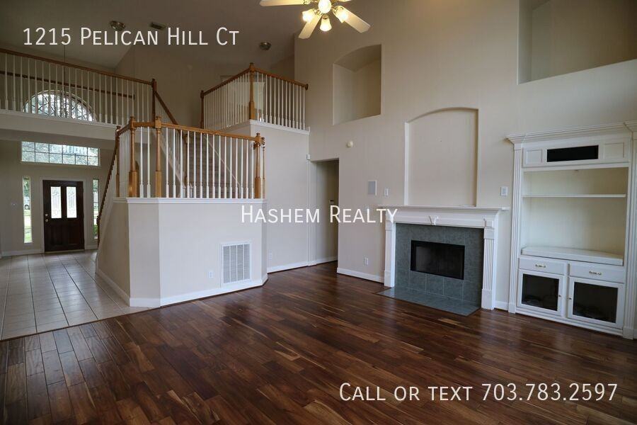 1215 Pelican Hill Ct - Photo 4 of 23