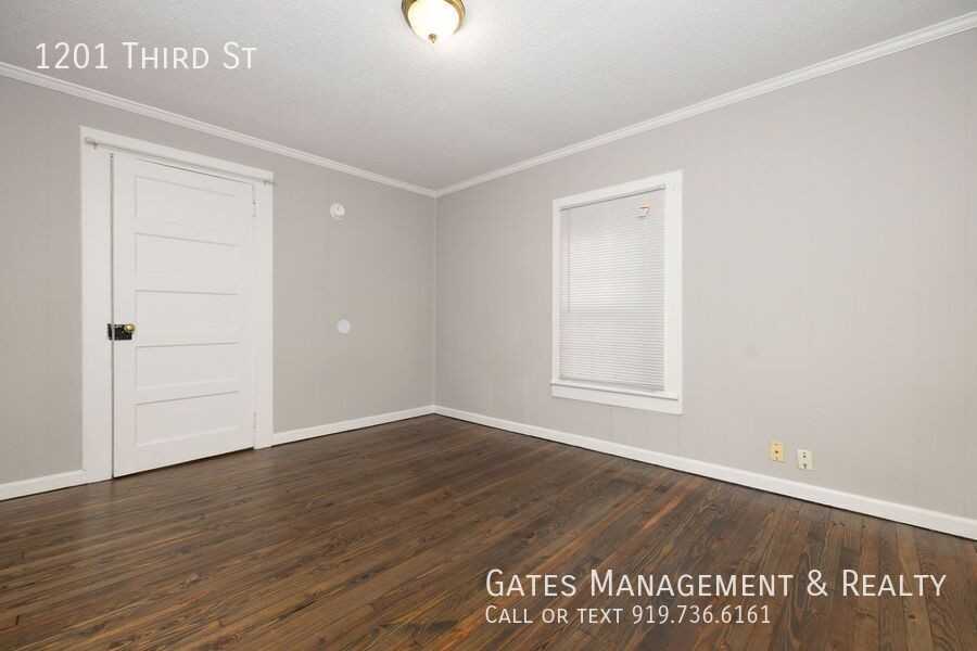 1201 S Third St - Photo 6 of 22