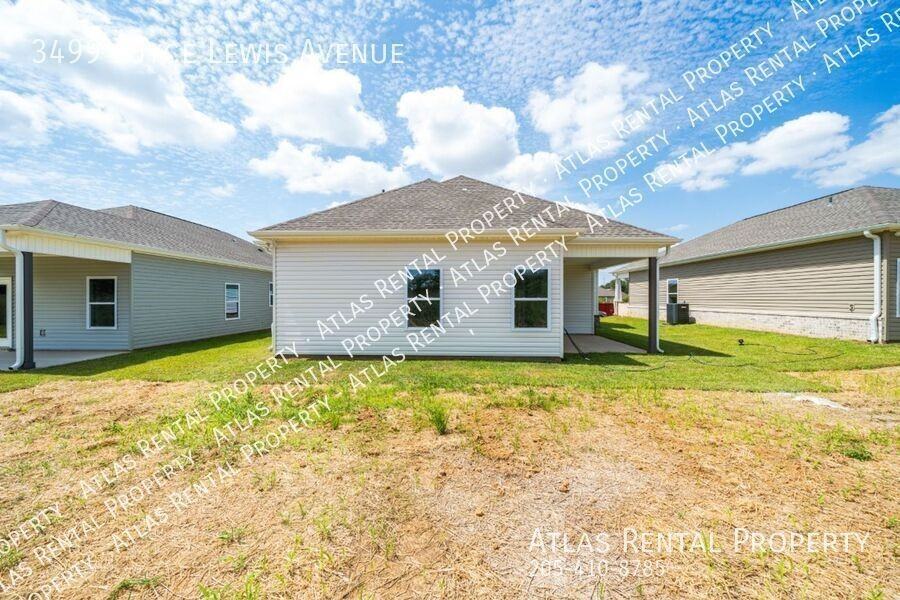 3499 Joyce Lewis Ave - Photo 3 of 18