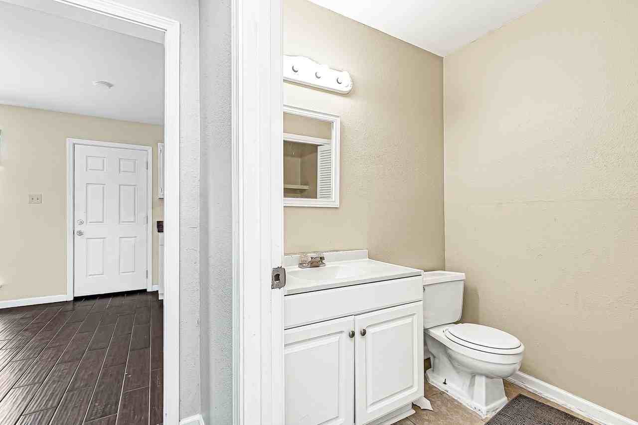522 S Flannery Rd - Photo 4 of 11
