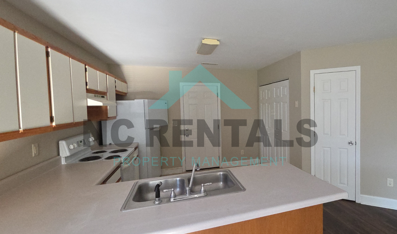 3206 Spring St - Photo 6 of 11