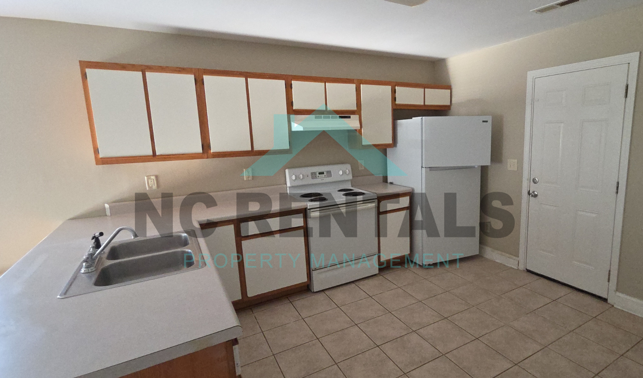 3206 Spring St - Photo 7 of 11