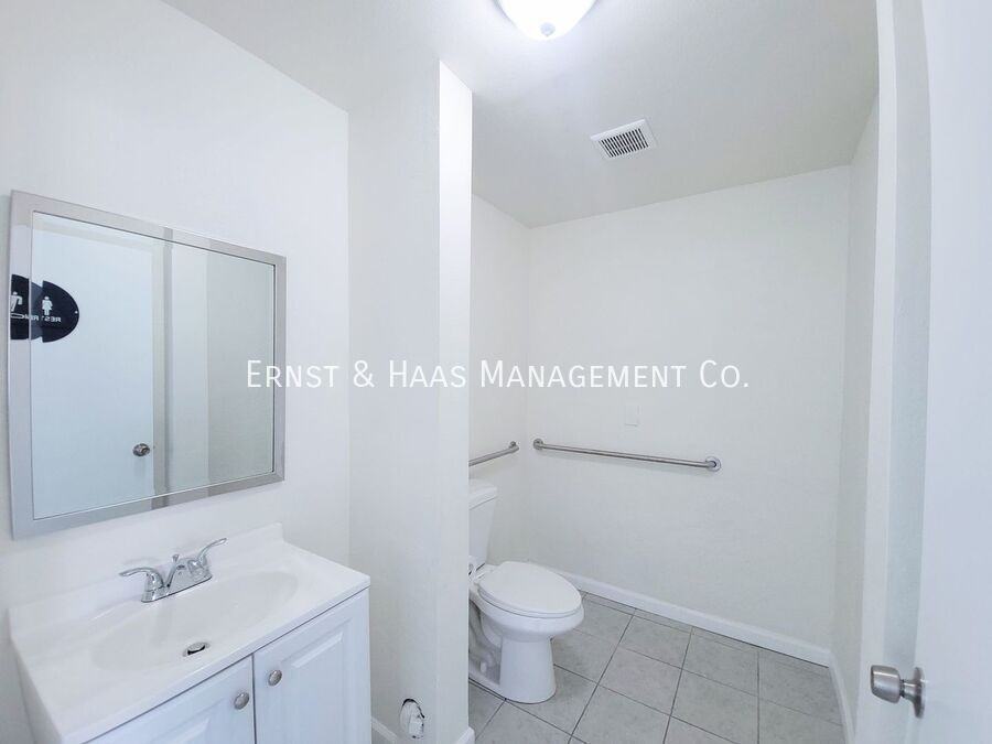 9422 Alondra Blvd - Photo 7 of 7