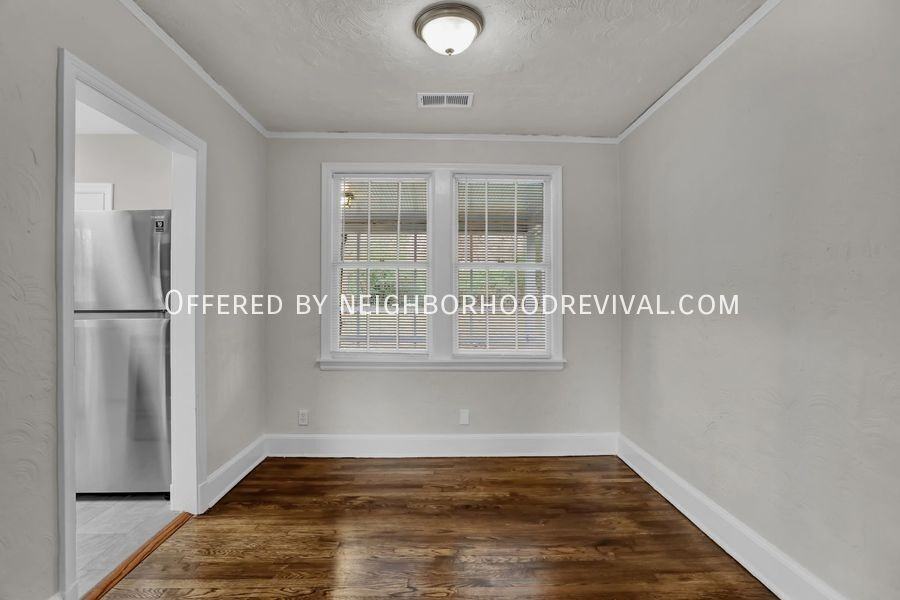 3368 Douglass Ave - Photo 6 of 27