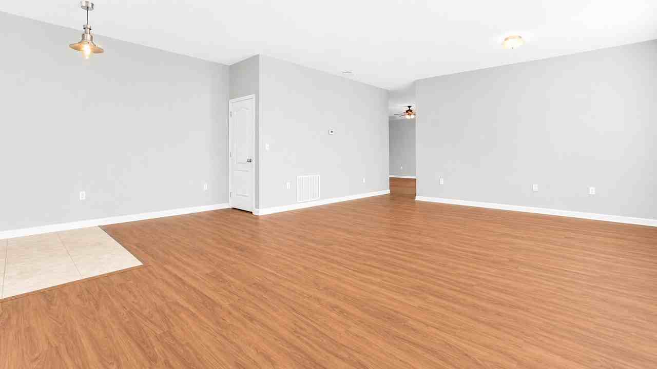 11920 Palm Bay Ct - Photo 4 of 28