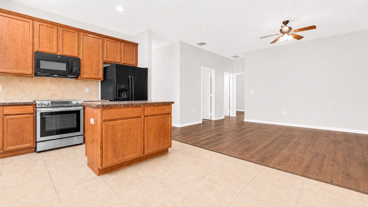 11920 Palm Bay Ct - Photo 6 of 28