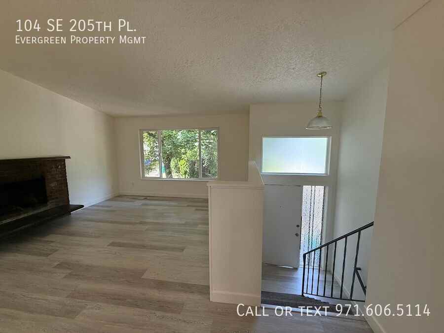 104 Se 205th Pl - Photo 2 of 36