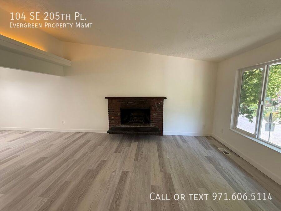 104 Se 205th Pl - Photo 3 of 36