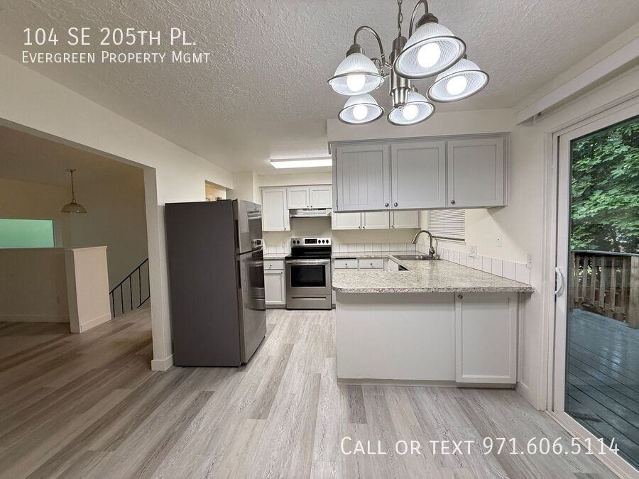 104 Se 205th Pl - Photo 7 of 36