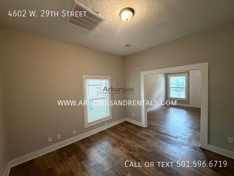 4602 W 29th St - Photo 5 of 14