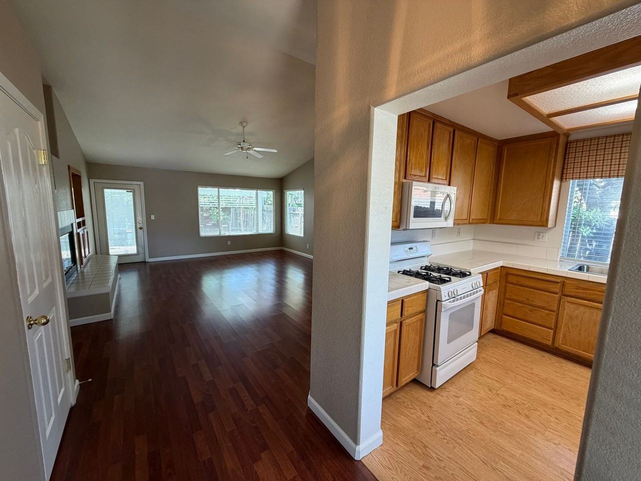 6400 Silver Hawk Way - Photo 3 of 30
