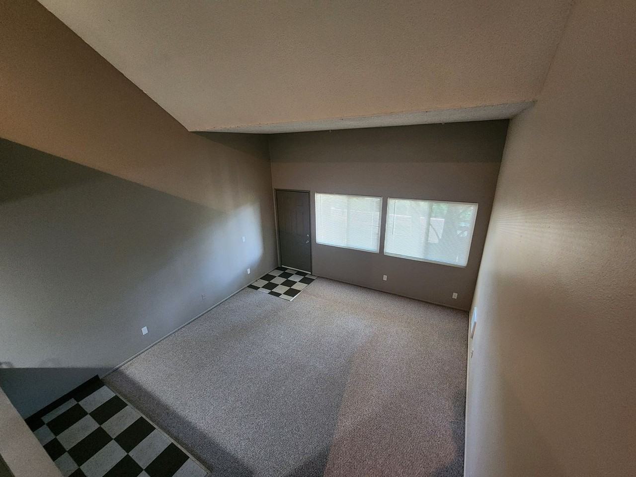 7102 N Alta Ave - Photo 7 of 7