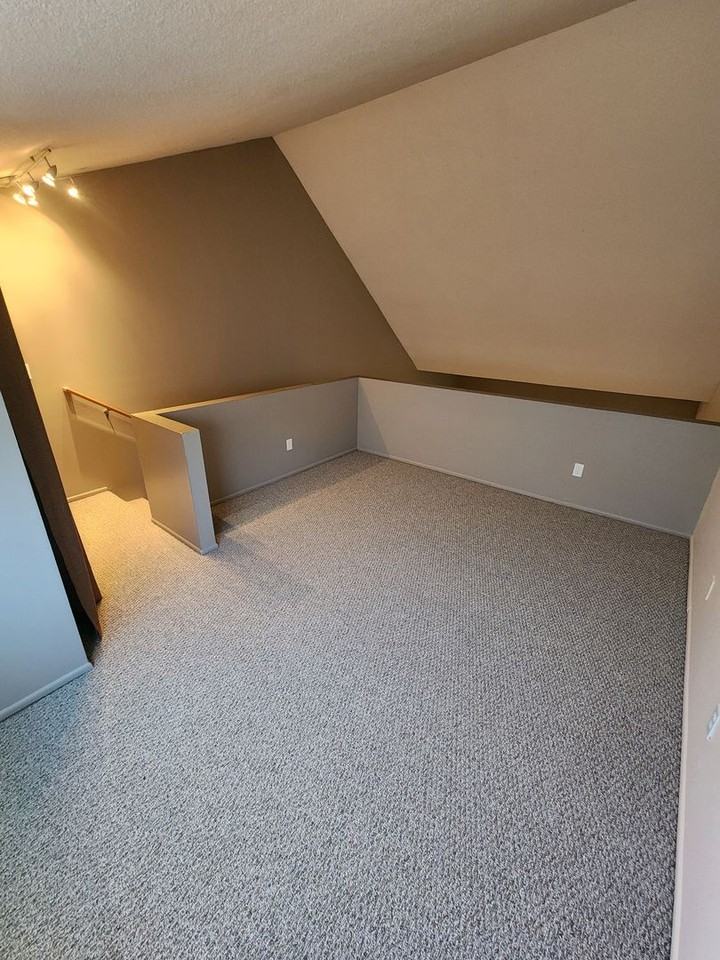 7112 N Alta Ave - Photo 3 of 6