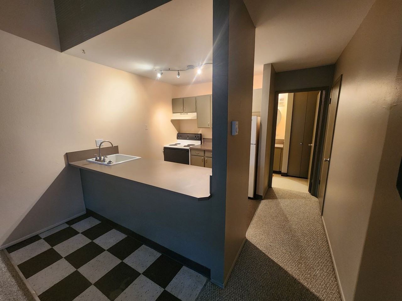 7112 N Alta Ave - Photo 5 of 6