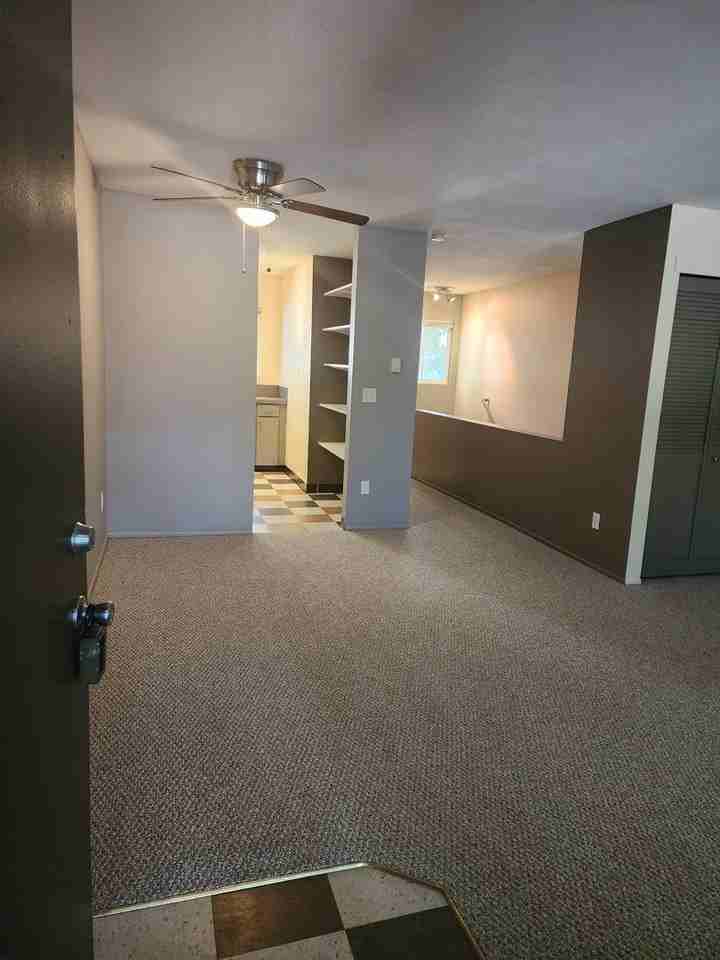 7124 N Alta Ave - Photo 2 of 6