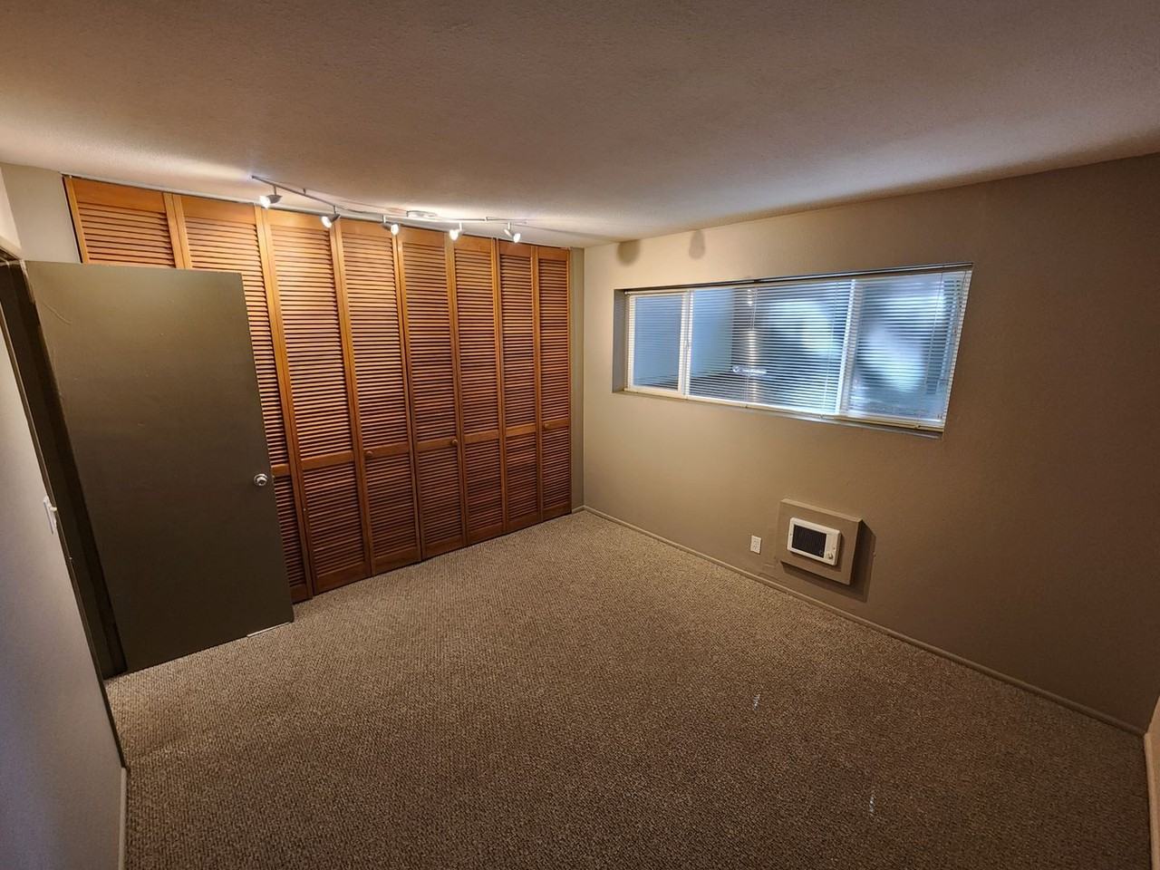 7124 N Alta Ave - Photo 5 of 6