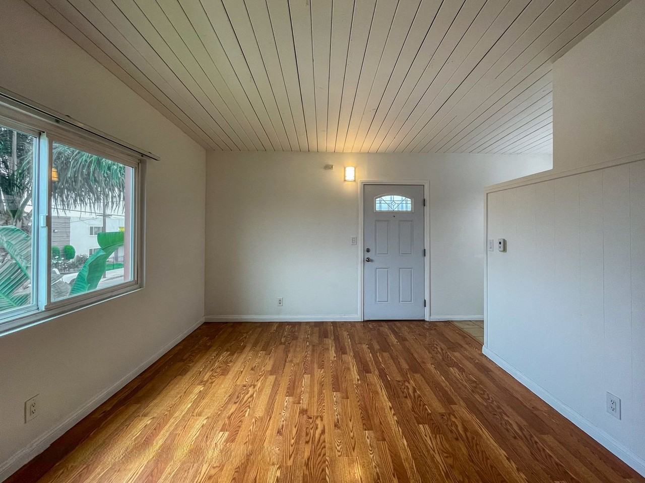 14830 Chadron Ave - Photo 2 of 17