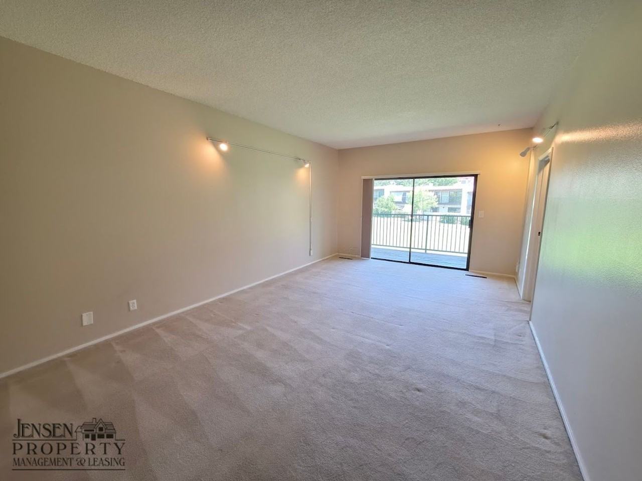 776 Diagonal St #52 - Photo 5 of 28