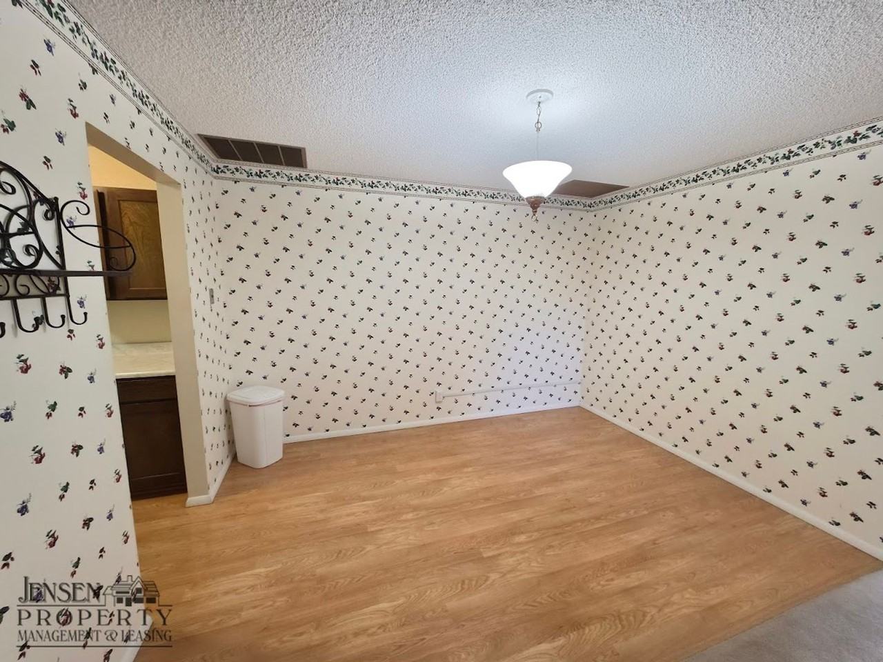 776 Diagonal St #52 - Photo 6 of 28