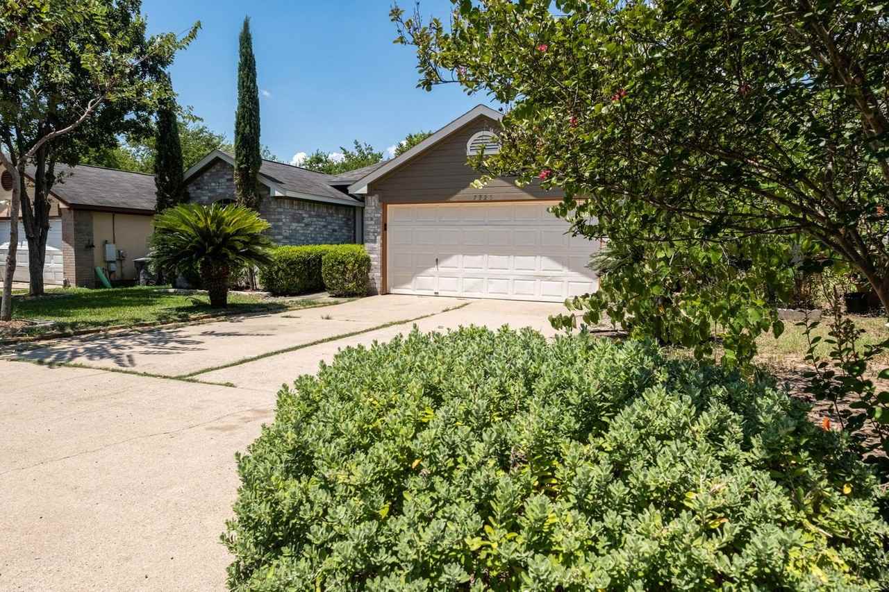 7320 Muffin Dr - Photo 3 of 27