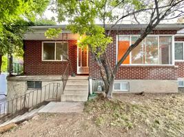 featured image of 2131 E Atkin Ave