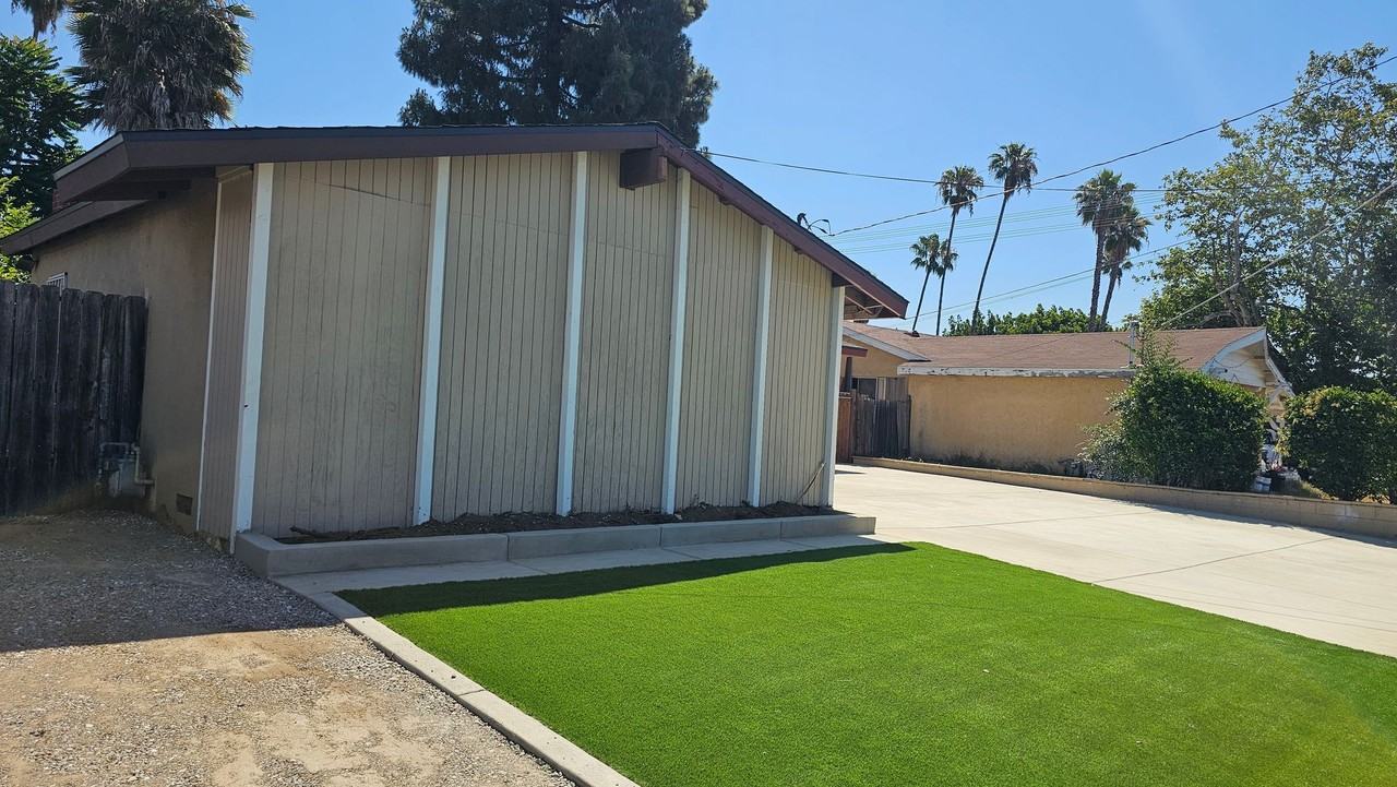 610 Daisy St - Photo 2 of 23
