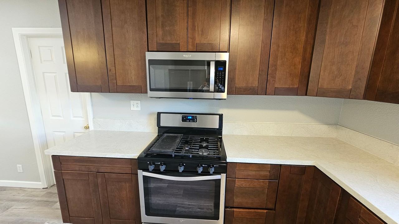 610 Daisy St - Photo 7 of 23