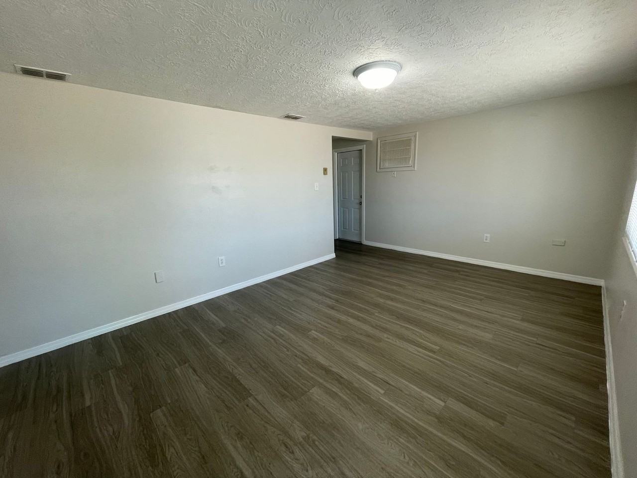 1130 Powersong St - Photo 6 of 15