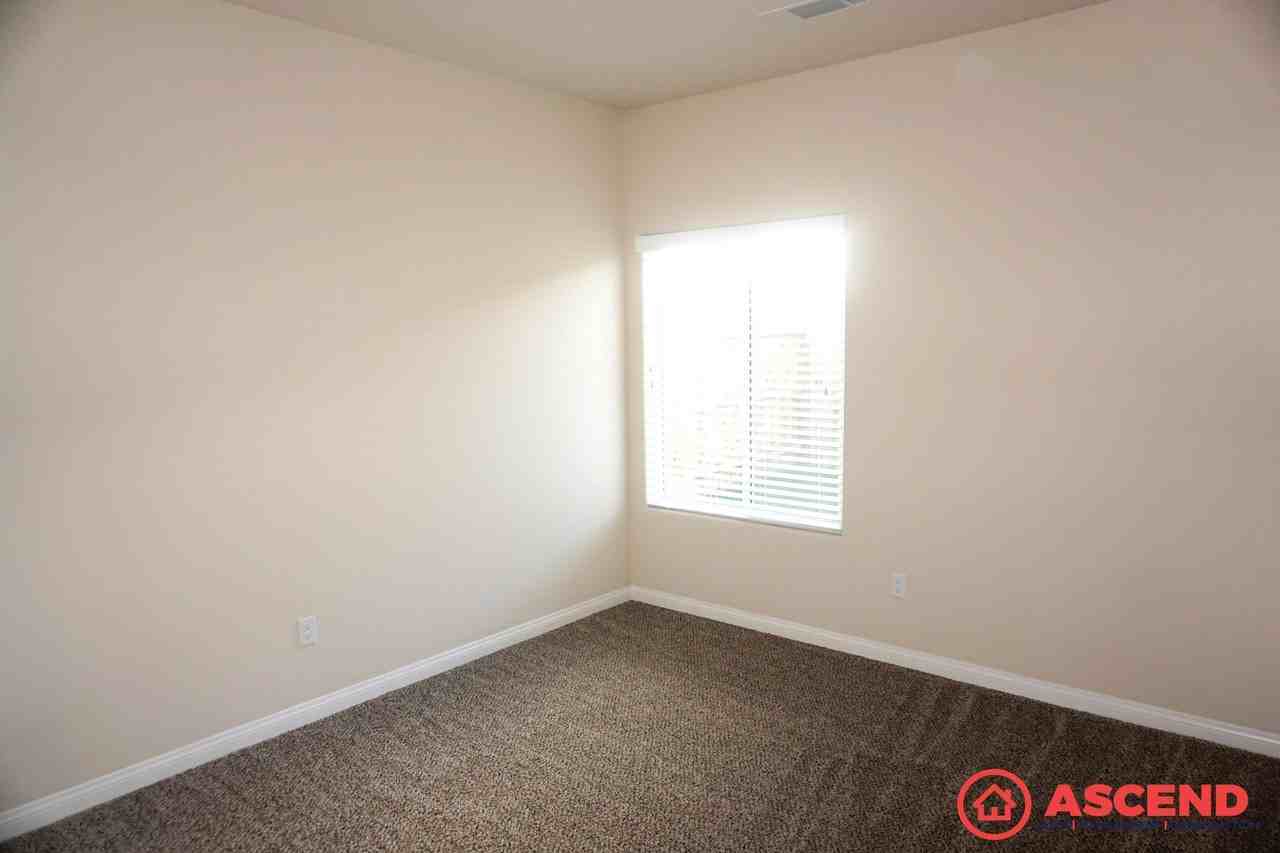 5511 Beacon Ridge Ct - Photo 6 of 14