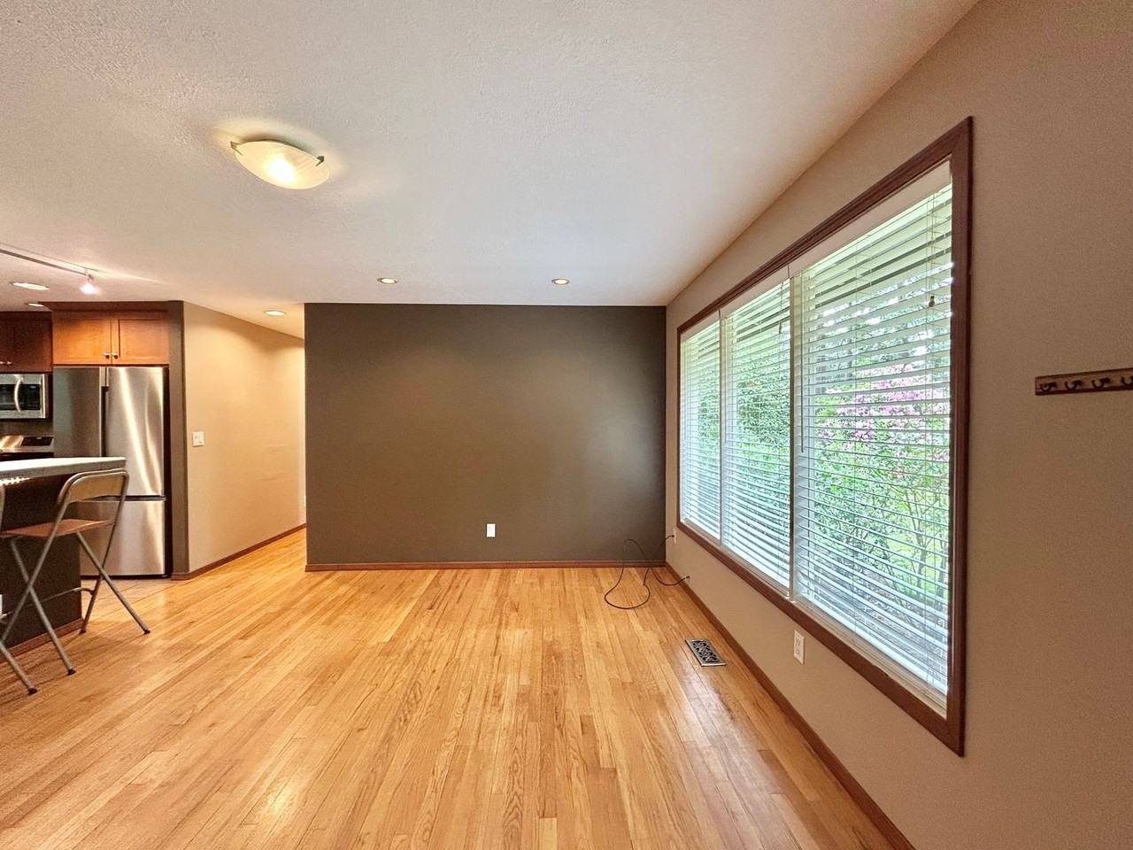 16155 Kimball St - Photo 4 of 50