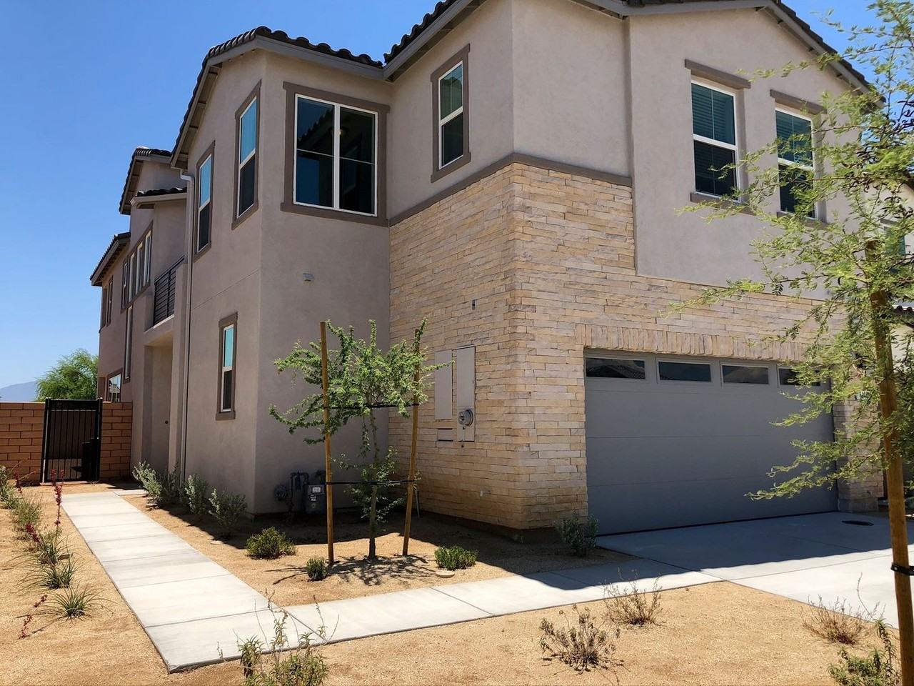 84401 Passagio Lago Way - Photo 2 of 32