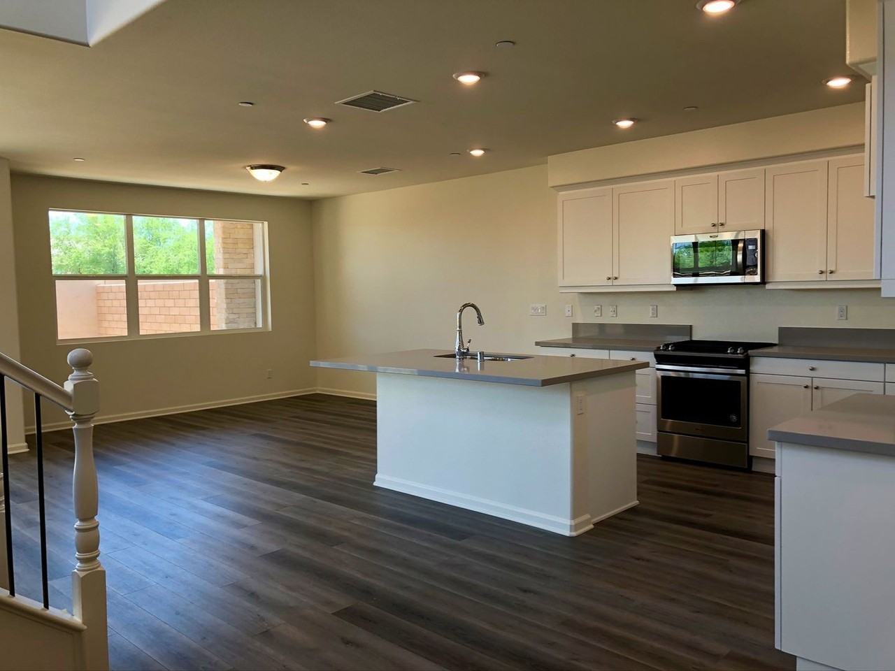 84401 Passagio Lago Way - Photo 4 of 32