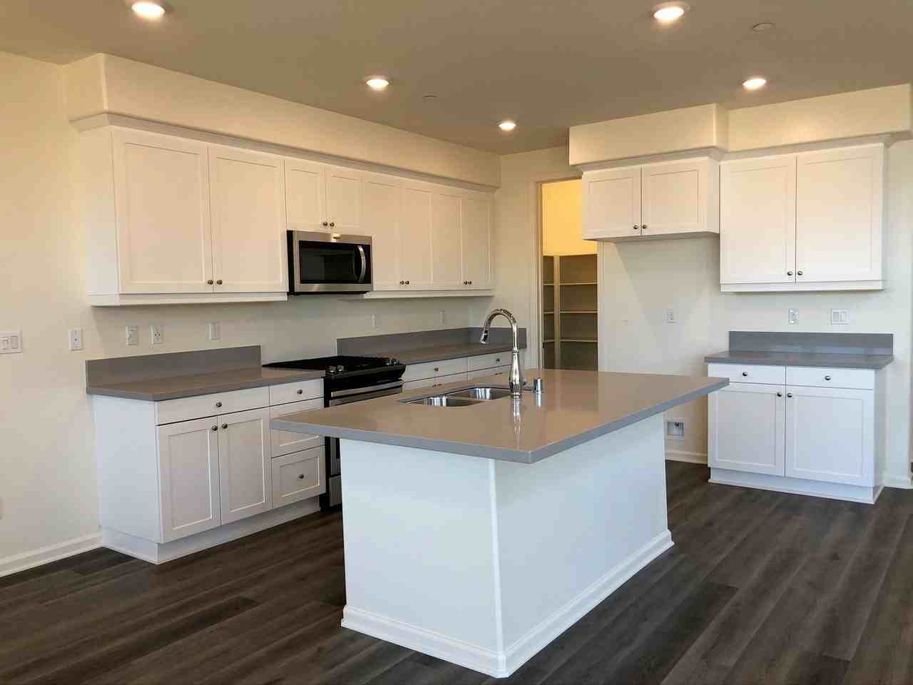 84401 Passagio Lago Way - Photo 6 of 32