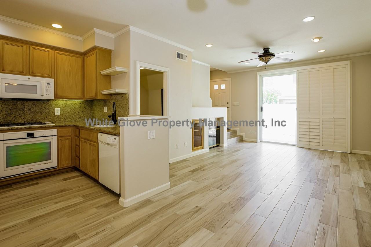 832 S Boulder Pl - Photo 5 of 17