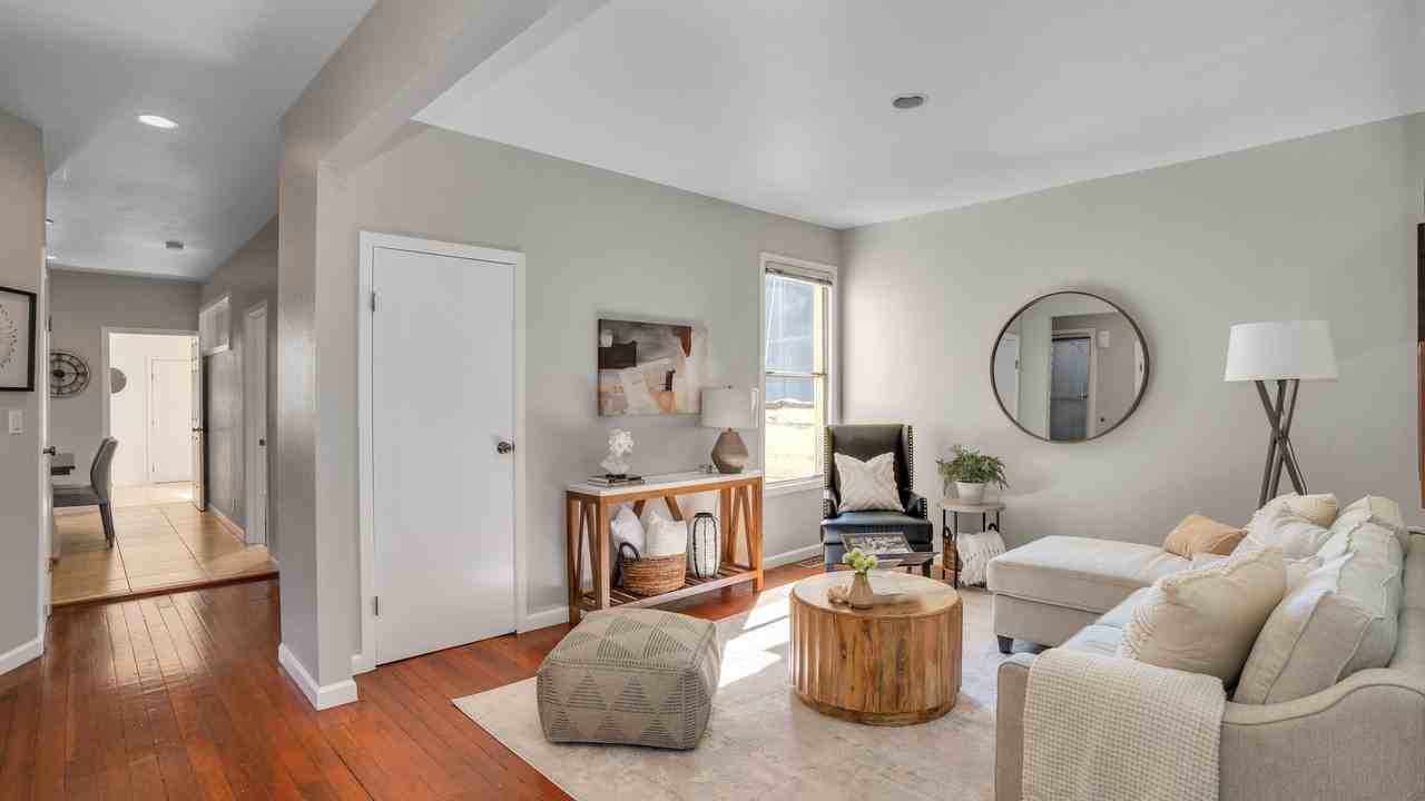 271 Clara St #1A - Photo 5 of 27