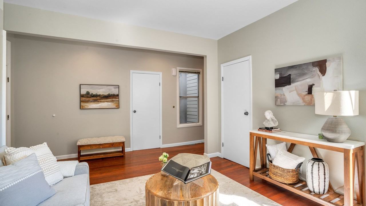 271 Clara St #1A - Photo 6 of 27
