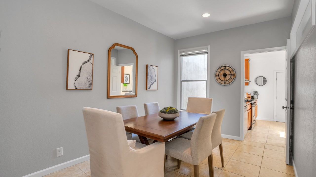 271 Clara St #1A - Photo 7 of 27