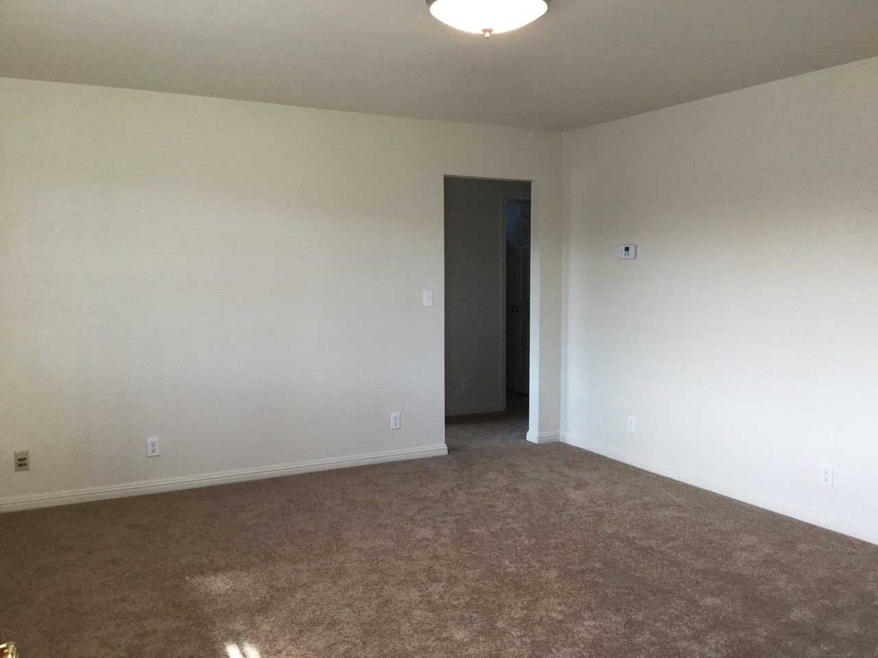 824 Taft St - Photo 4 of 17