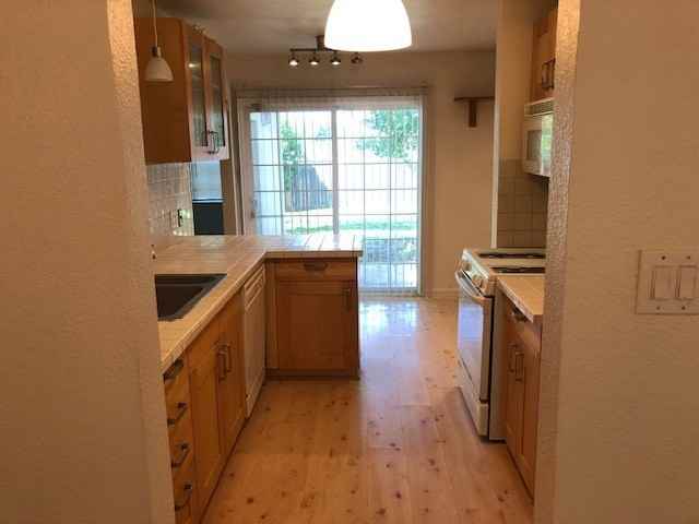 6209 Claussen Way - Photo 3 of 12