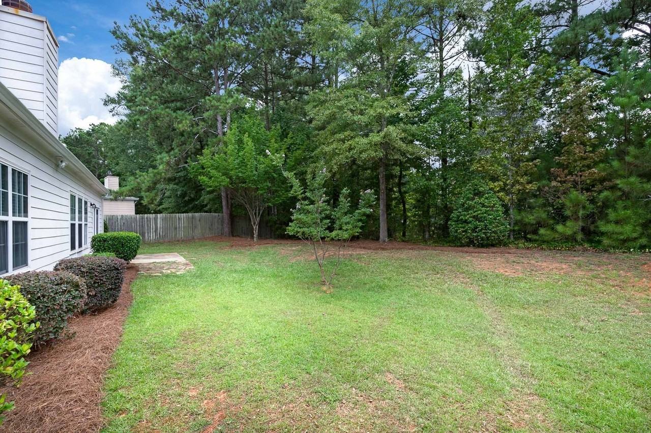 155 Greenland Dr - Photo 2 of 20