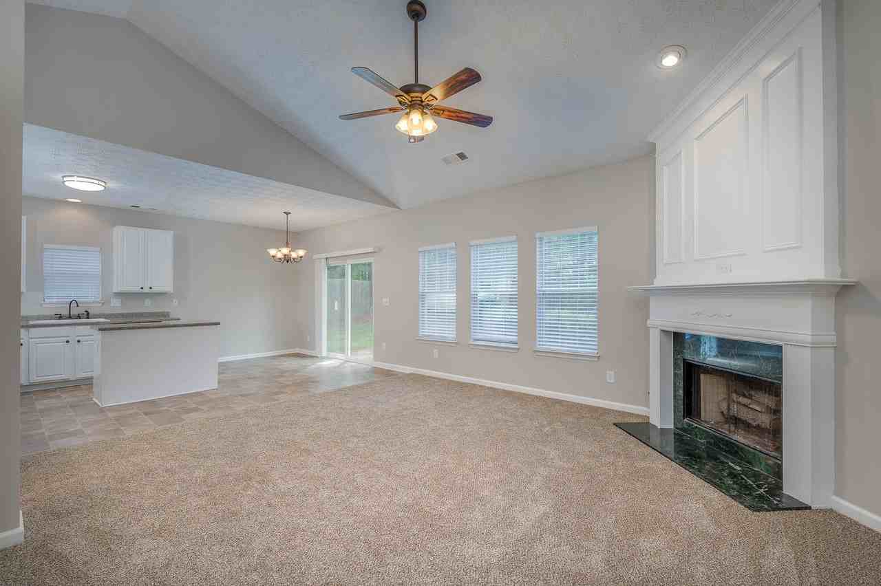 155 Greenland Dr - Photo 5 of 20